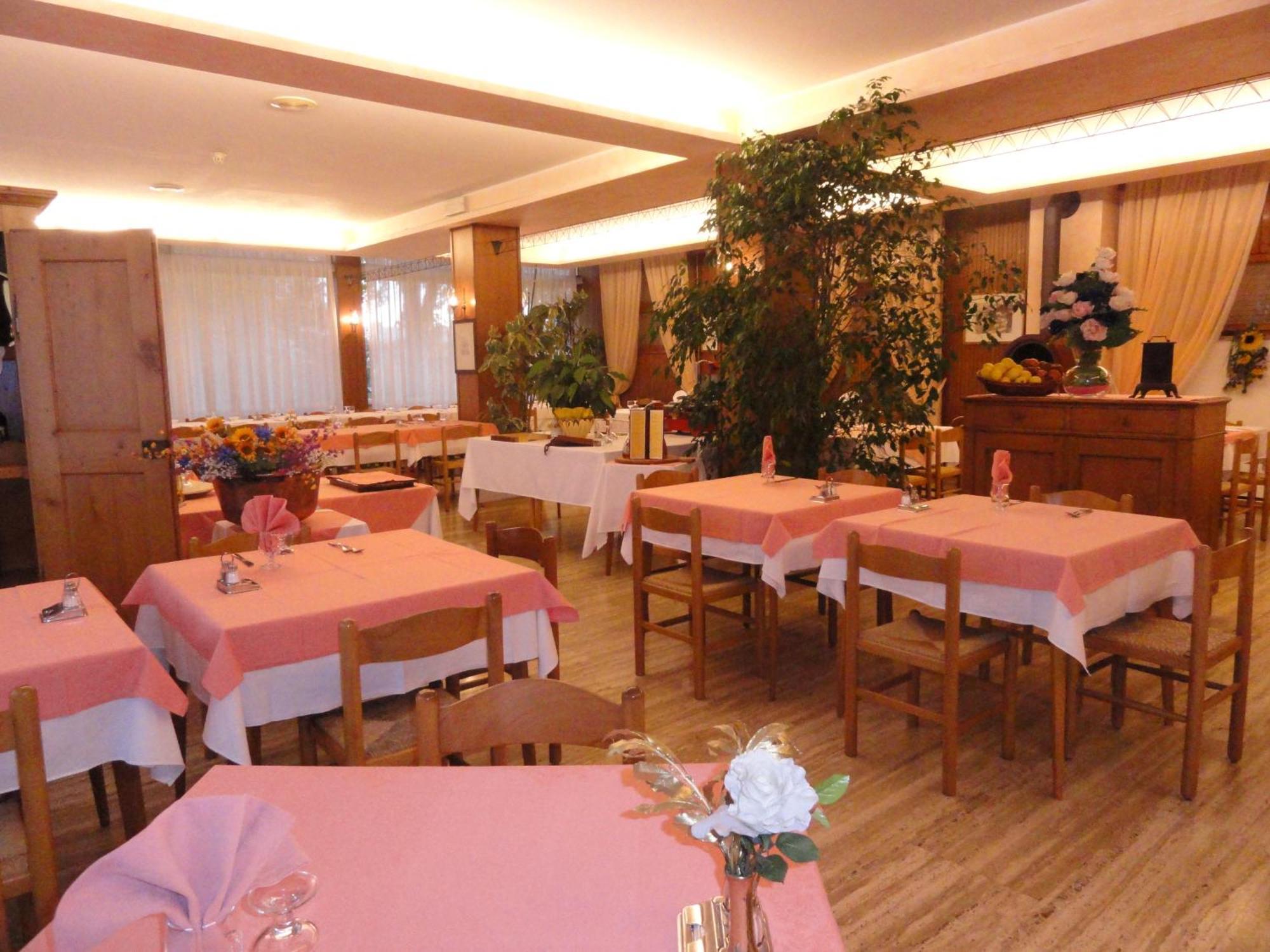 Albergo Ristorante Cima I Pra' Понте-нель'Альпі Екстер'єр фото