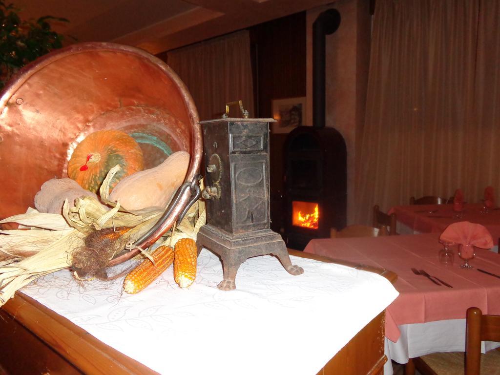 Albergo Ristorante Cima I Pra' Понте-нель'Альпі Екстер'єр фото